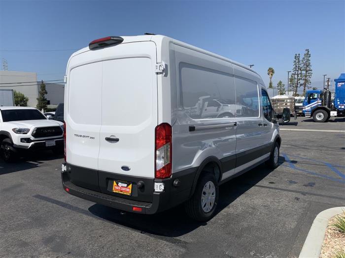 2024 Ford Transit-250-5