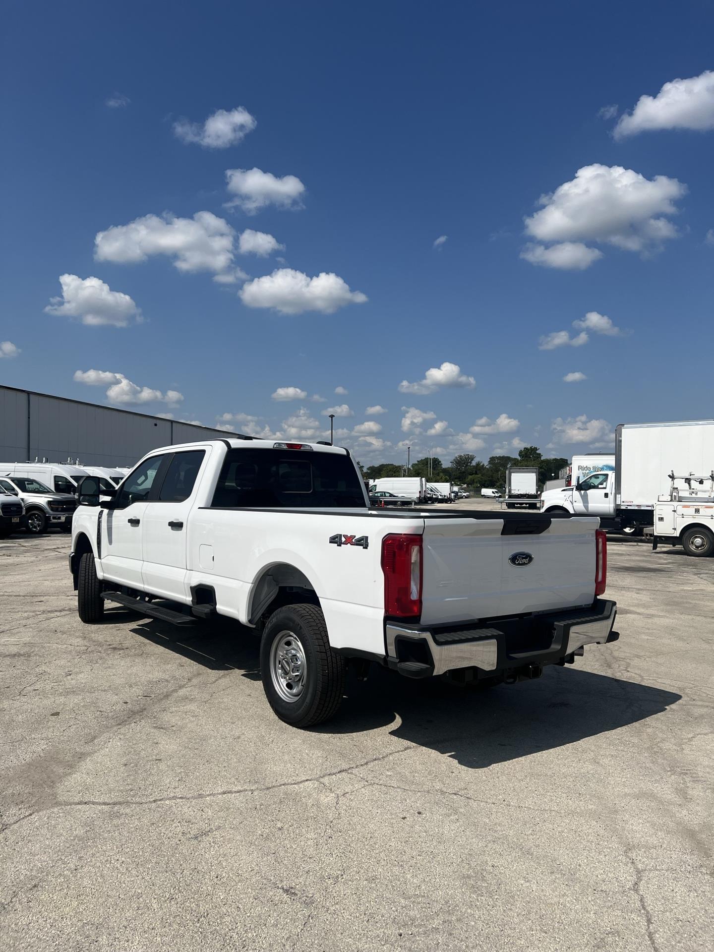 2024 Ford F-350 Crew Cab SRW 4x4, Pickup for sale #1713430 - photo 2