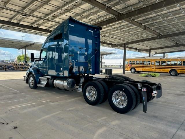 2022 Kenworth T680-3