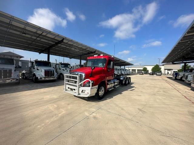 2020 Freightliner Cascadia-2