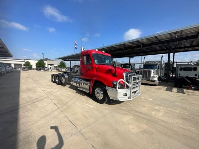 2020 Freightliner Cascadia-8