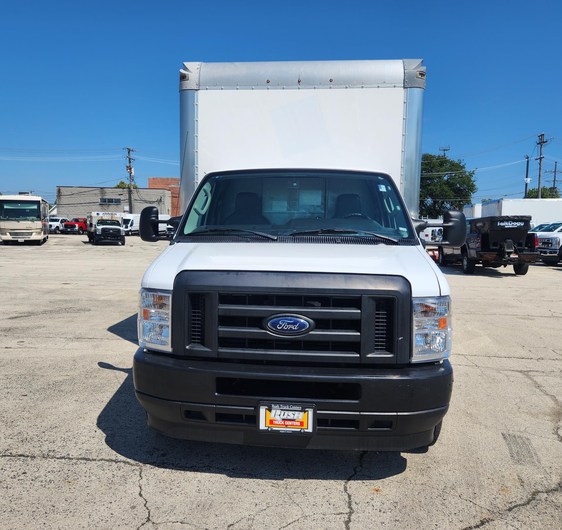 Used 2022 Ford E-350 RWD, Box Truck for sale #1703549 - photo 4