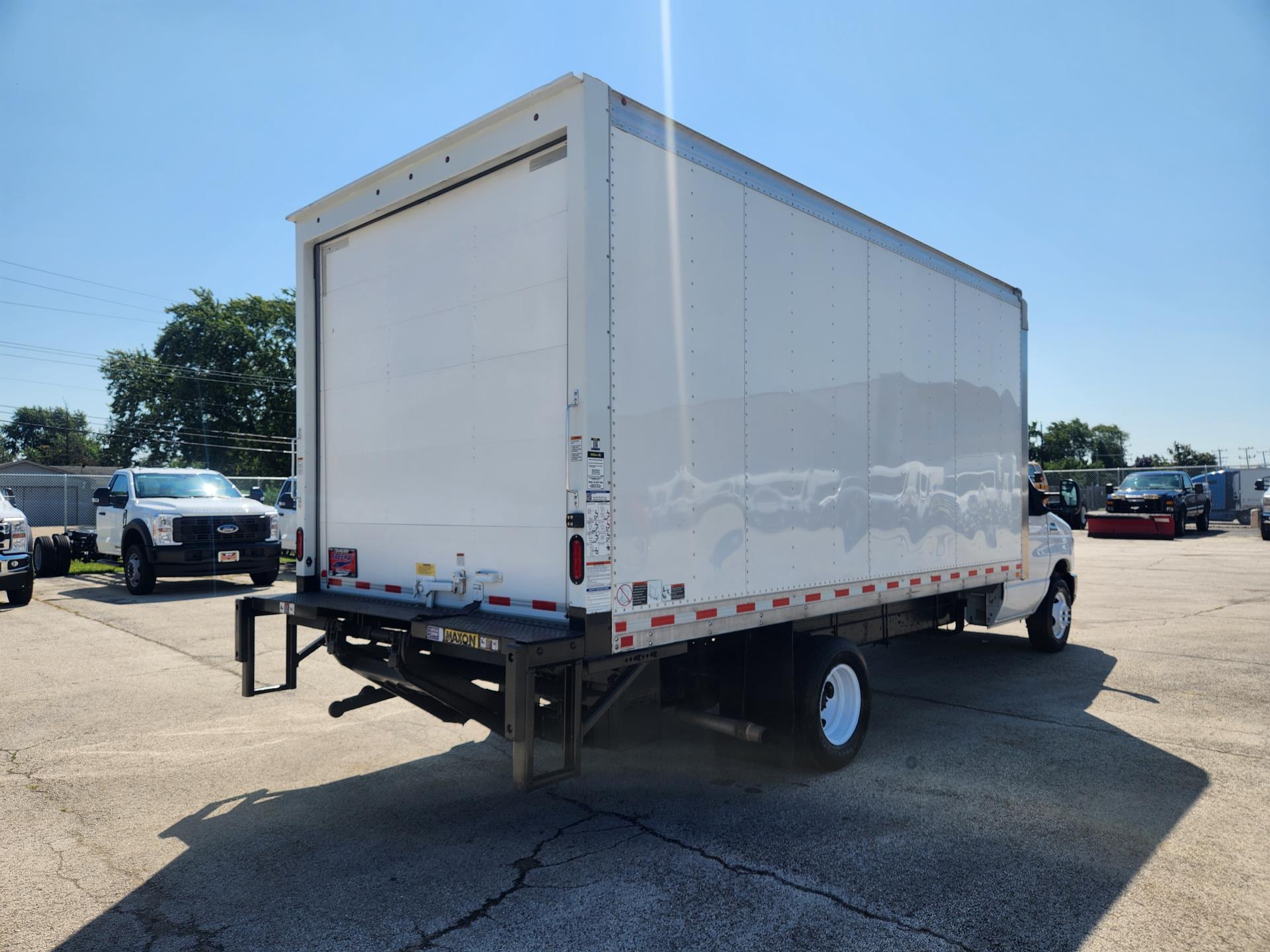 Used 2022 Ford E-350 RWD, Box Truck for sale #1703549 - photo 7