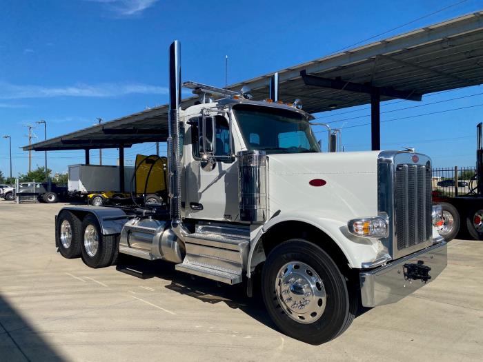 2025 Peterbilt 589-8