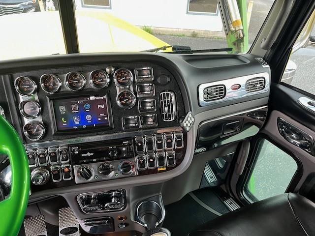 2021 Peterbilt 389-14