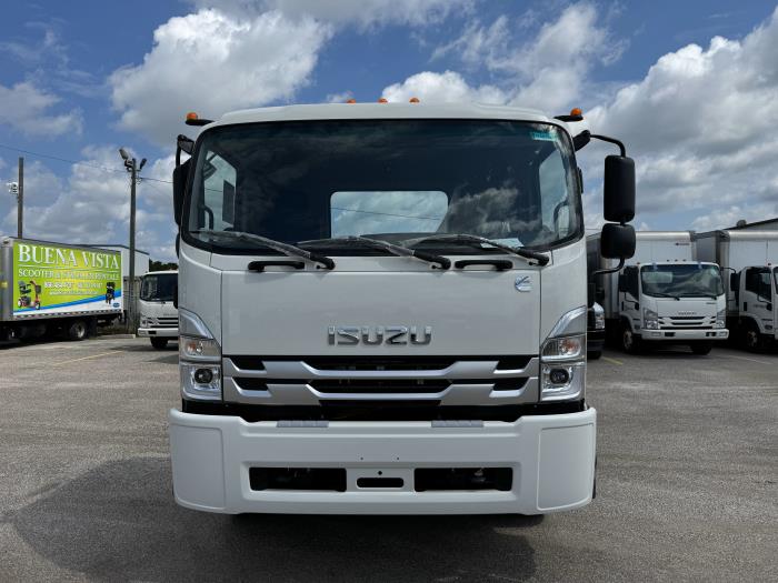 2025 Isuzu FTR-8