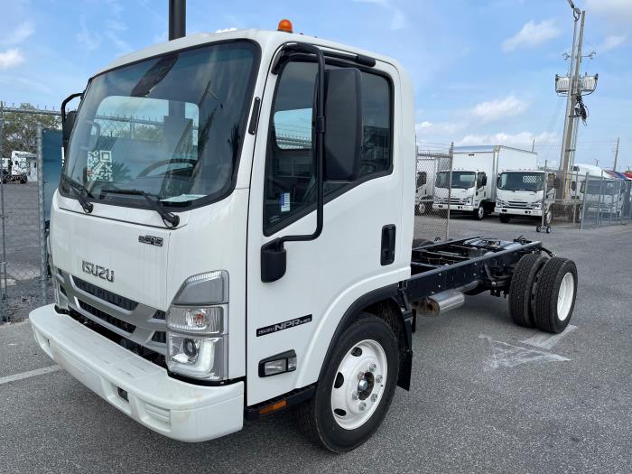 2024 Isuzu NPR-HD-1