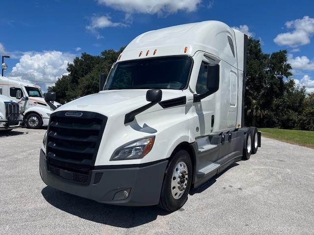 2020 Freightliner Cascadia-1