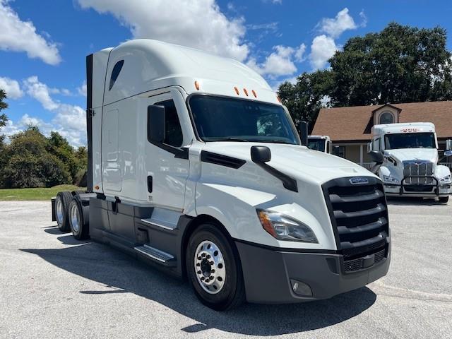 2020 Freightliner Cascadia-9