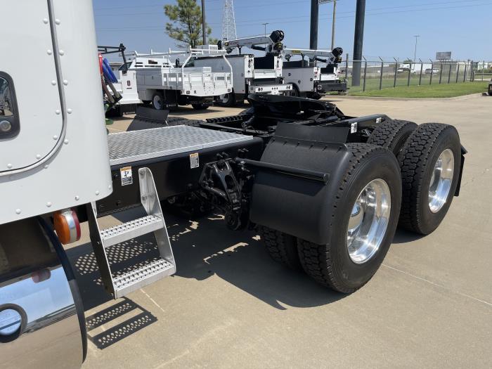 2020 Peterbilt 567-13