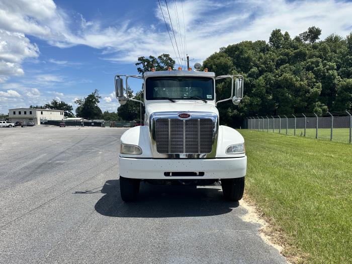 2018 Peterbilt 337-2