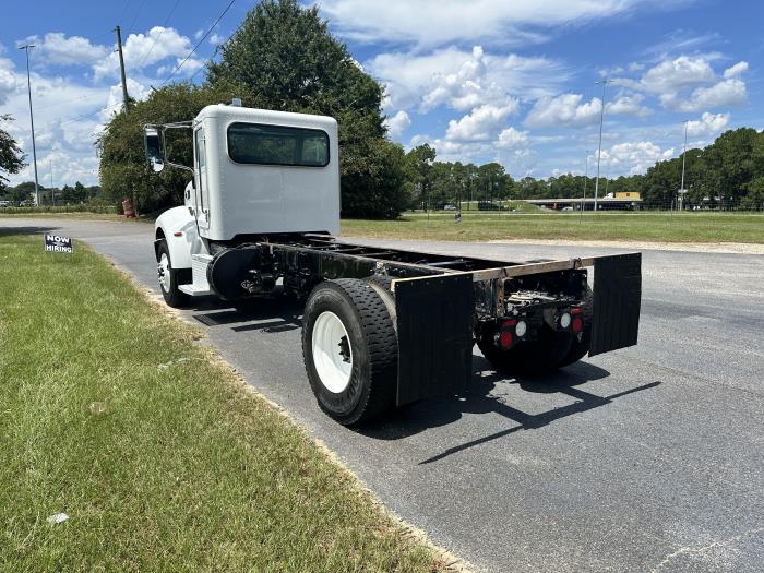 2018 Peterbilt 337-6