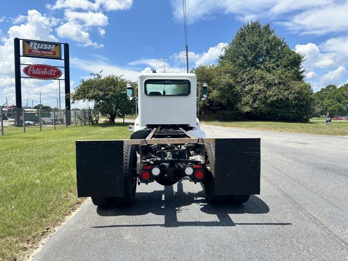 2018 Peterbilt 337-7