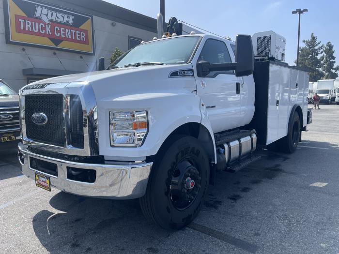 2024 Ford F-750-1