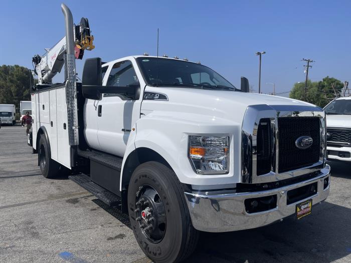 2024 Ford F-750-7