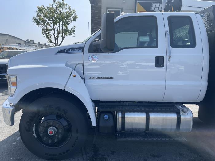 2024 Ford F-750-24