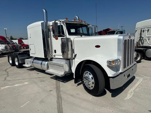 2022 Peterbilt 389-13