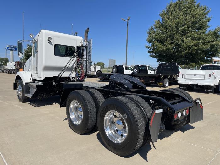 2020 Kenworth T800-9