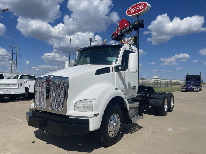 2020 Kenworth T880-1