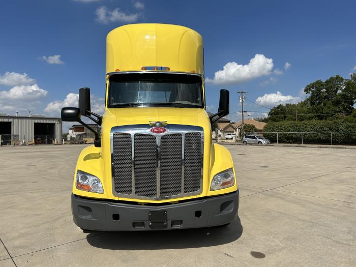 2021 Peterbilt 579-2