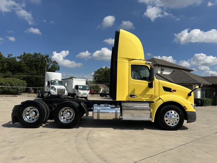 2021 Peterbilt 579-4