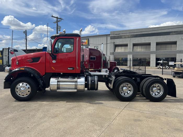 2020 Peterbilt 567-26