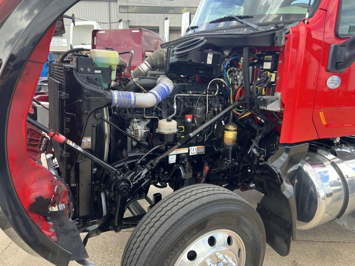 2020 Peterbilt 567-27