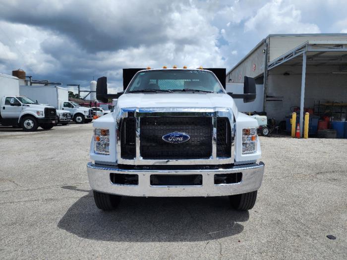 2024 Ford F-650-2