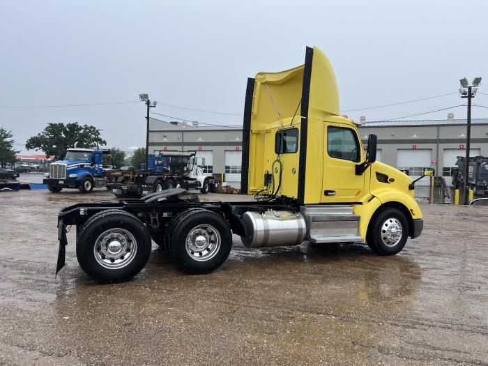 2021 Peterbilt 579-4