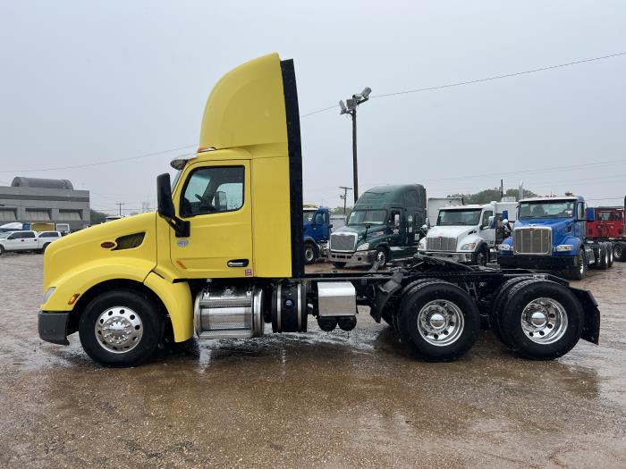 2021 Peterbilt 579-33