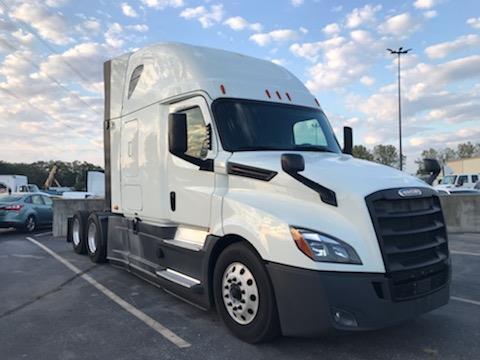 2020 Freightliner Cascadia-1