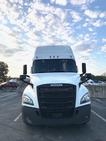 2020 Freightliner Cascadia-11