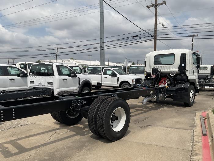 2025 Isuzu FTR-3