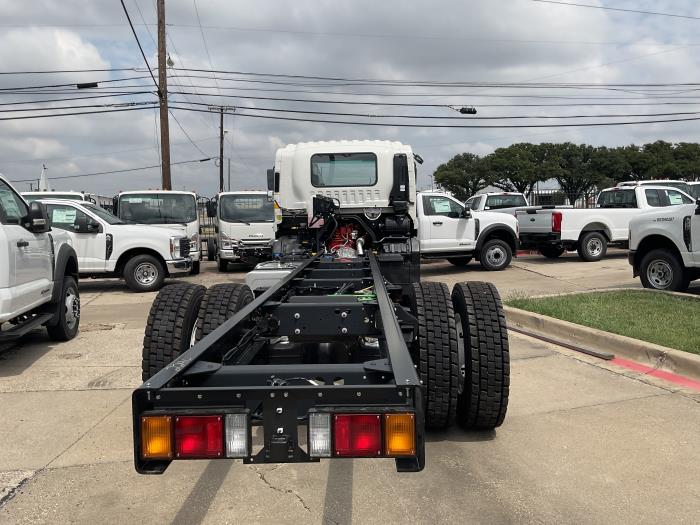 2025 Isuzu FTR-4