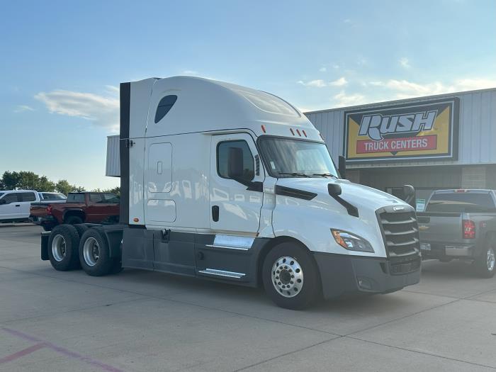 2020 Freightliner Cascadia-1