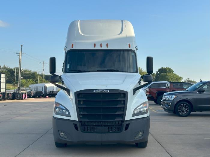 2020 Freightliner Cascadia-2