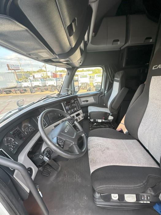 2020 Freightliner Cascadia-10