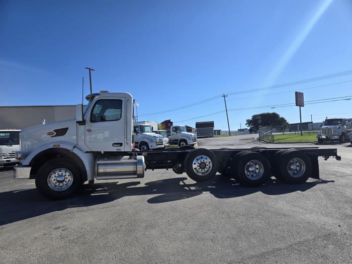 2025 Peterbilt 567-6