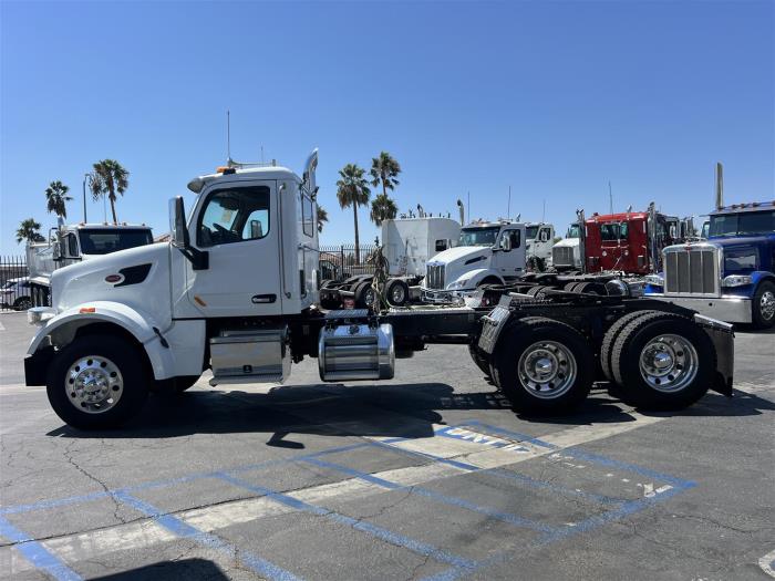 2021 Peterbilt 567-9