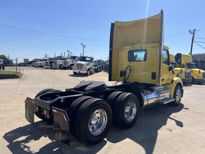 2021 Peterbilt 579-25