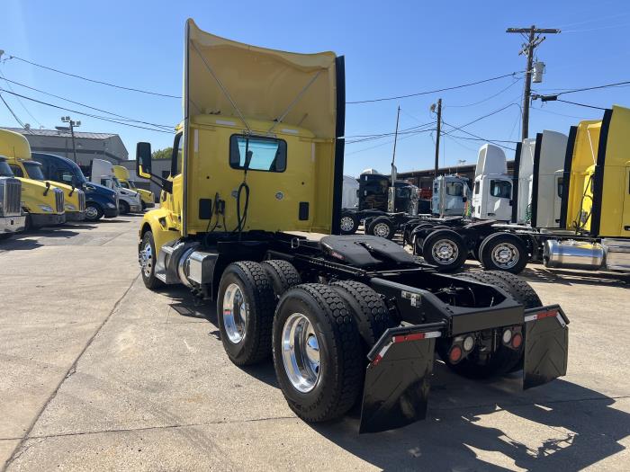 2021 Peterbilt 579-30