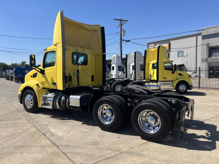 2021 Peterbilt 579-32