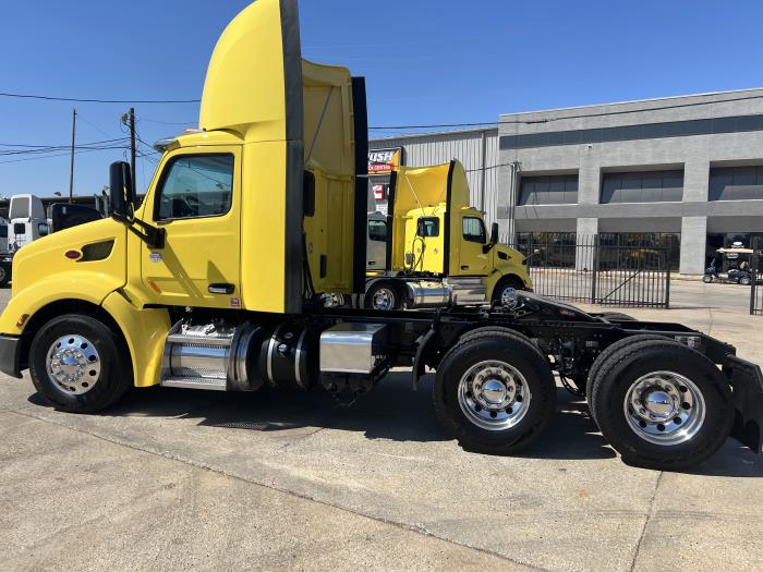 2021 Peterbilt 579-34