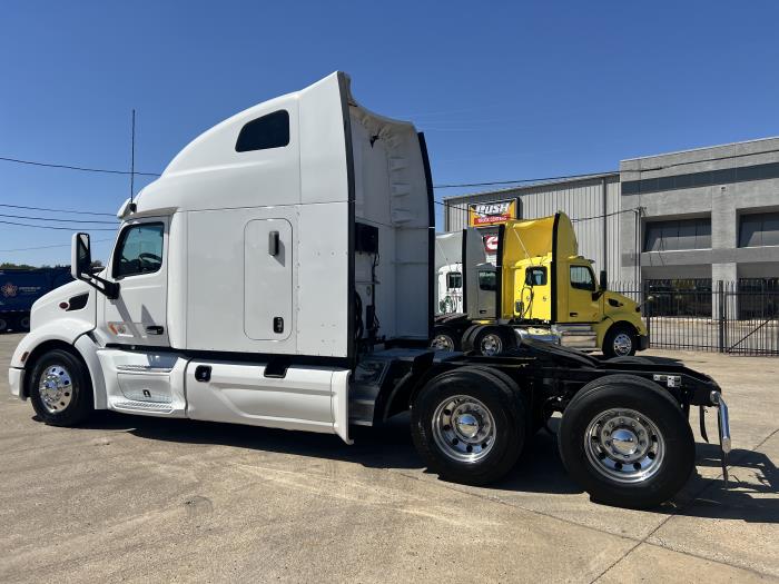 2021 Peterbilt 579-36