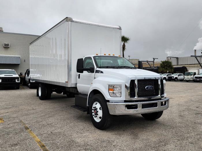 2025 Ford F-650-3