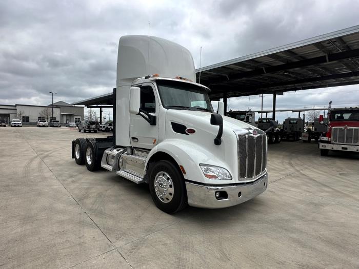 2017 Peterbilt 579-7