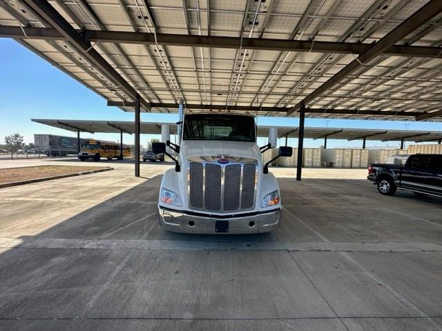 2020 Peterbilt 579-8