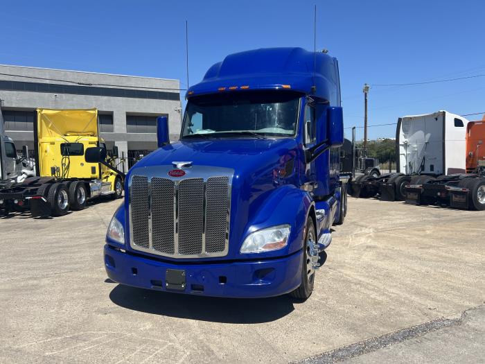 2021 Peterbilt 579-4