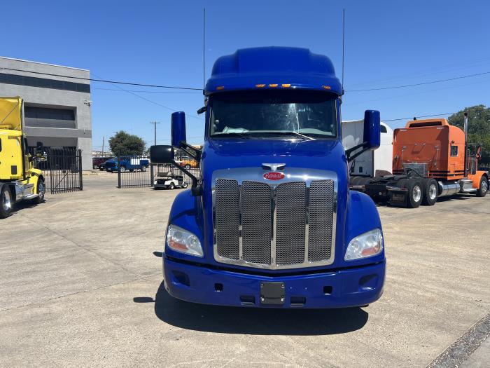 2021 Peterbilt 579-6