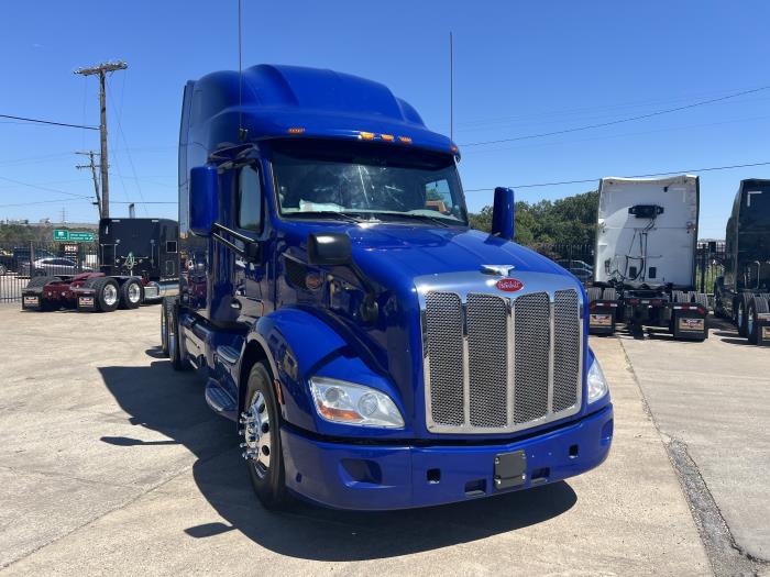 2021 Peterbilt 579-8